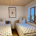Appartamento Bischof - 5 Exklusive Und 1 Doppelzimmer - 4x Mit Privater Zirben Sauna - Semmelservice & Hindelang