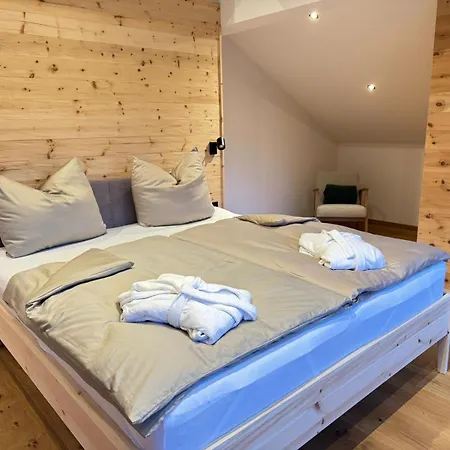 Bischof - 5 Exklusive Und 1 Doppelzimmer - 4x Mit Privater Zirben Sauna - Semmelservice & Hindelang Apartmán